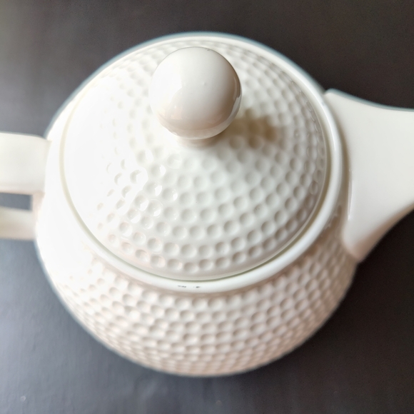 McIntosh china | porcelain | Golf ⛳ ball shaped Teapot 🫖 - Picture 11 of 13